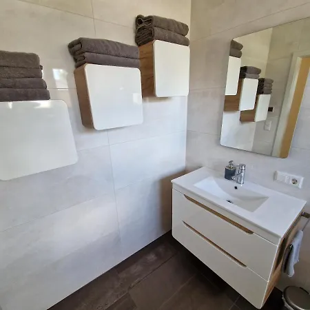 Apartment Nahe Meyer Werft In Ostfriesland Mit Kueche & Netflix Westoverledingen Exterior photo